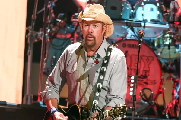 Toby Keith Shares First Health Update After His Stomach Cancer Reveal