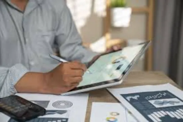 Insider Buying vs. Insider Selling: Which One Matters More?