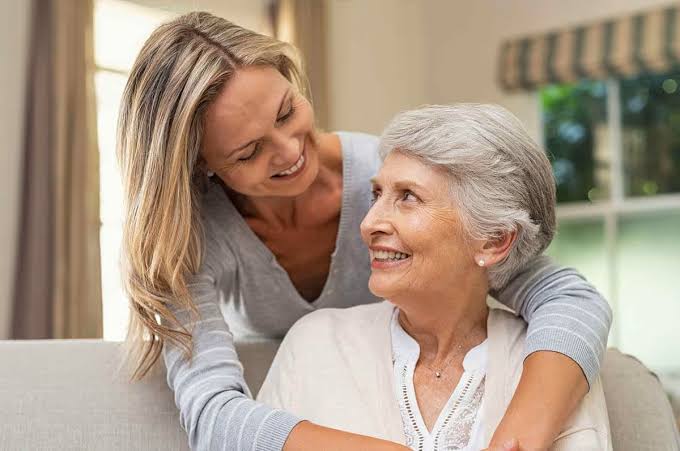 A Helpful Guide to Moving an Aging Parent Across the Country